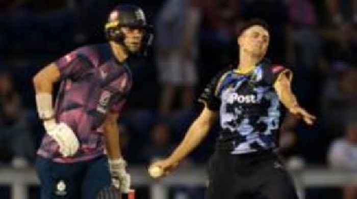 Glamorgan miss out on T20 quarters despite win
