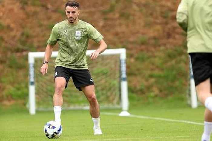 Plymouth Argyle injury update on defender Julio Pleguezuelo