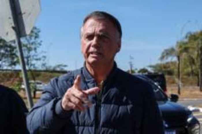 Court orders Bolsonaro to wear ankle tag and puts him under curfew