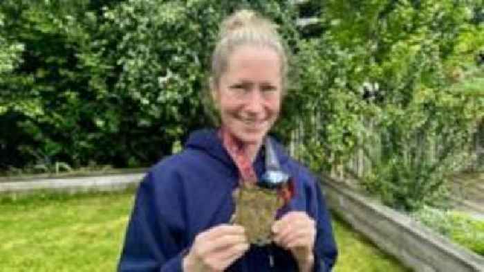 'I sang Dolly Parton to win 100-mile ultra-marathon'