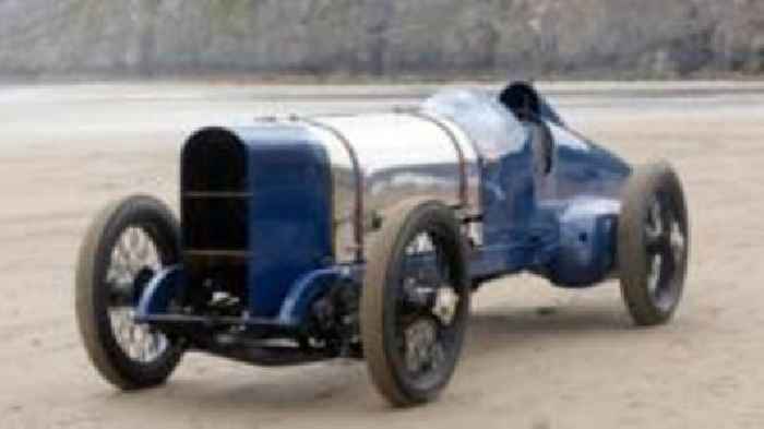 World's first 150mph car returns to beach where it broke record