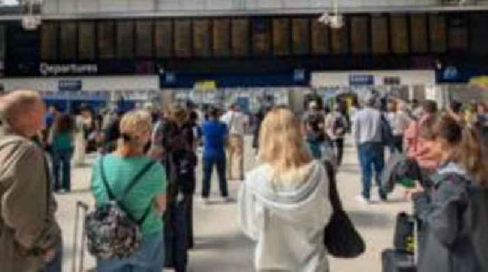 London Waterloo: Cancellations due to signal issue
