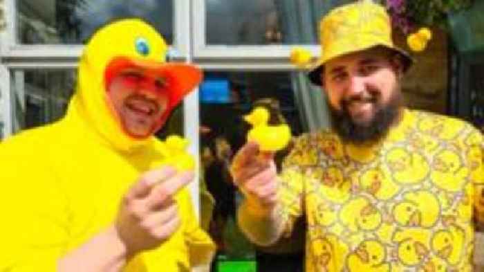 Man makes 'quackers' name-change after losing bet
