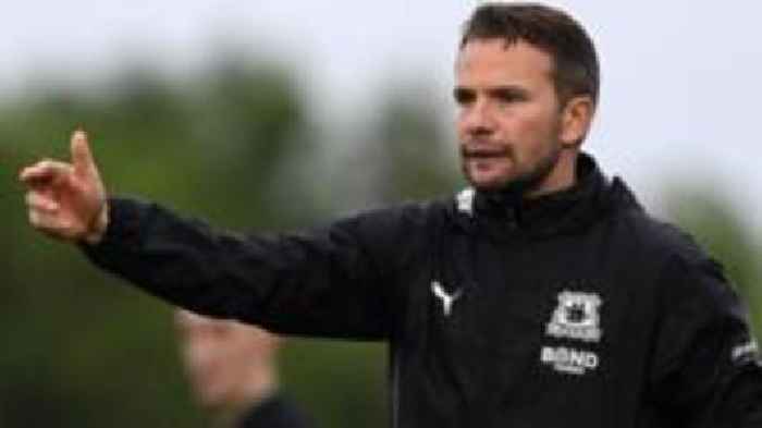 Argyle 'working hard' to bring in new striker - Cleverley