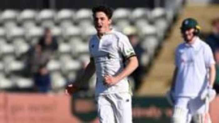 Gloucestershire all-rounder Price to join Sussex