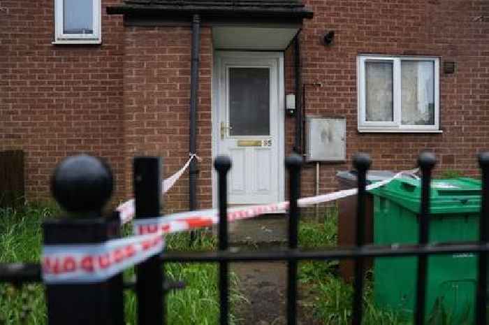 Mum found dead with 'dependent' daughter had called 999 but no ambulance was sent