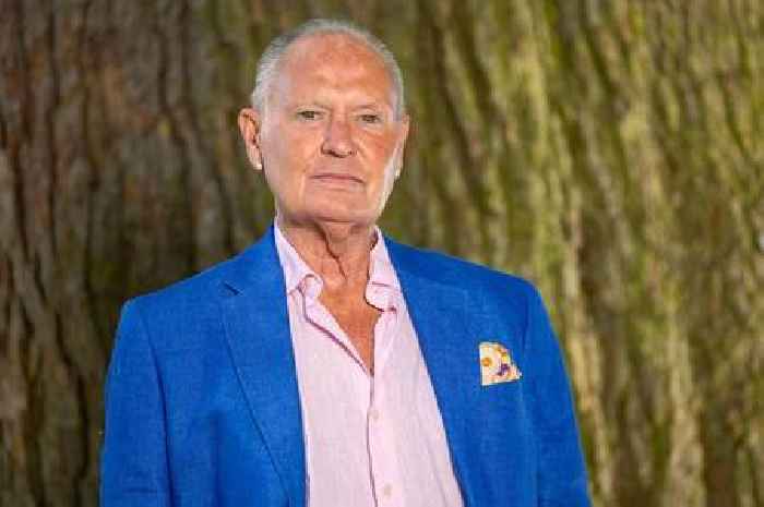 Paul Gascoigne shares message from hospital after being rushed to intensive care