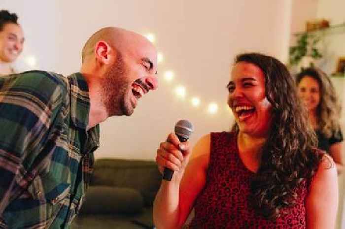 Formula shows which karaoke songs are most likely to boost mood