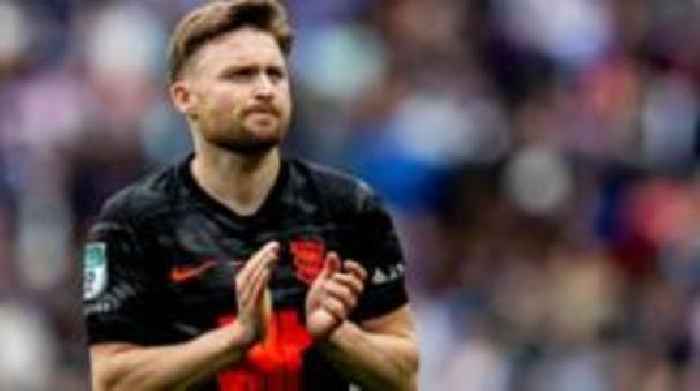 Huddersfield sign Birmingham striker May
