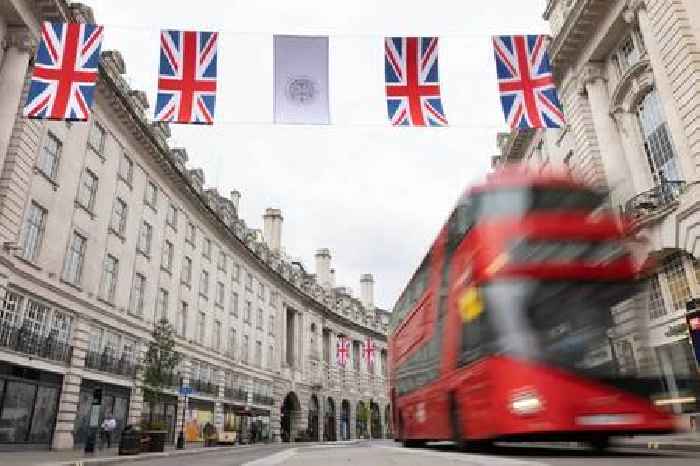 Ministers urged to reinstate tax-free shopping to deliver Brexit boost