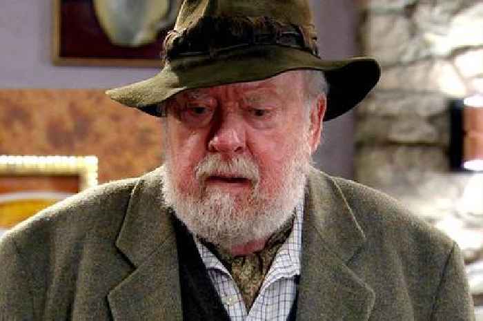 Emmerdale Sandy Thomas star has mega famous actor child and fans are floored