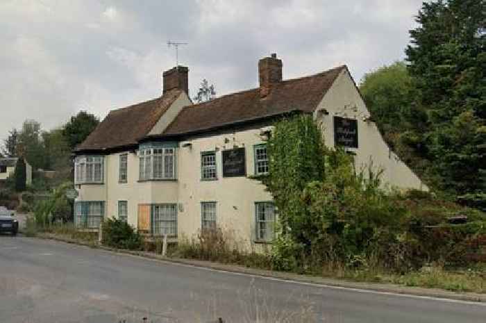 Derelict pub once a 'historic gem' near Colchester Zoo up for sale for £450k