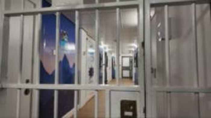 Children in police custody cells offered Childline call