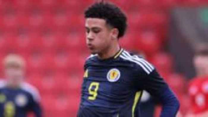 Man City sign teenage Sheff Wed striker Cadamarteri