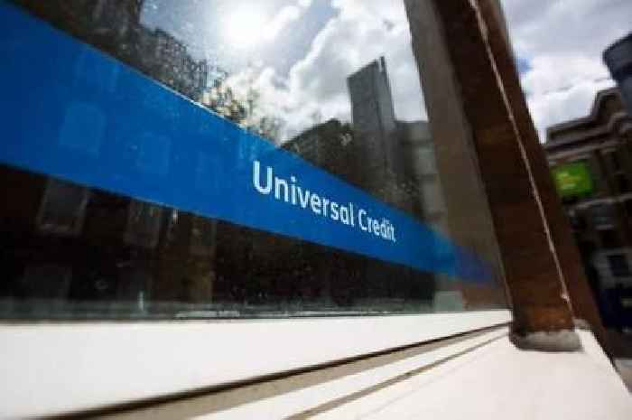 Universal Credit claimants wake up to missing payments in 'harsh' DWP crackdown
