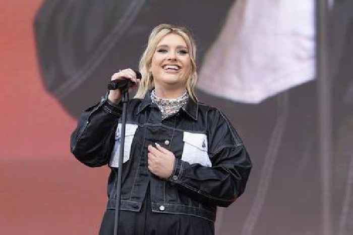 Common signs of Endometriosis as pop star Ella Henderson opens up about 'devastating' diagnosis