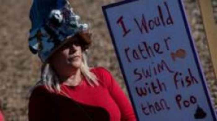 Poor water reading a 'death blow' for holiday dip