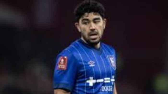 Millwall sign Ipswich midfielder Luongo