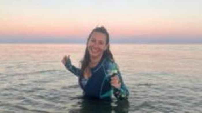 Friends raise £28k in Channel charity swim