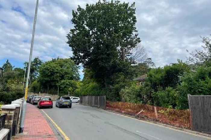 Man taken to hospital with 'life-threatening injuries' after crash in Tunbridge Wells