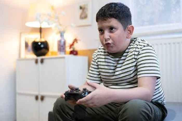 Five warning flags your child is gaming too much during summer – and what to do