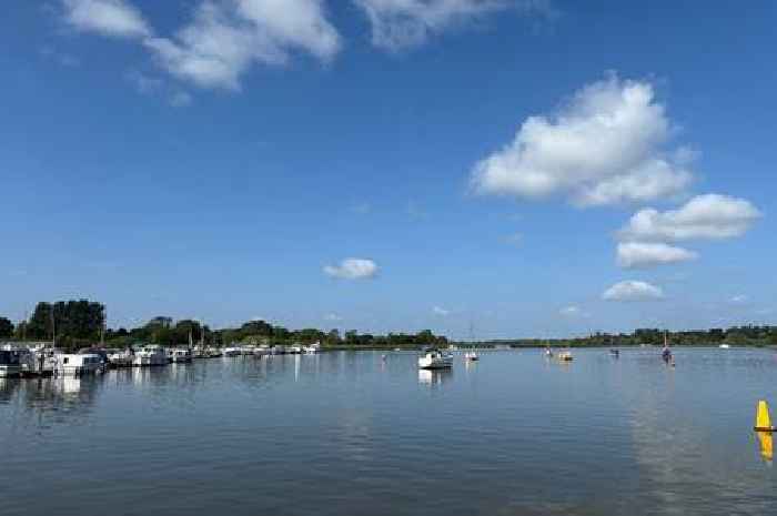Powerboat driver dies after crashing into houseboat