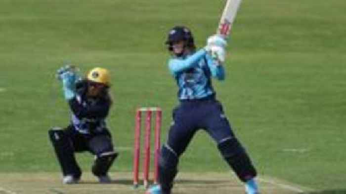Yorkshire dump Glamorgan out of T20 Blast