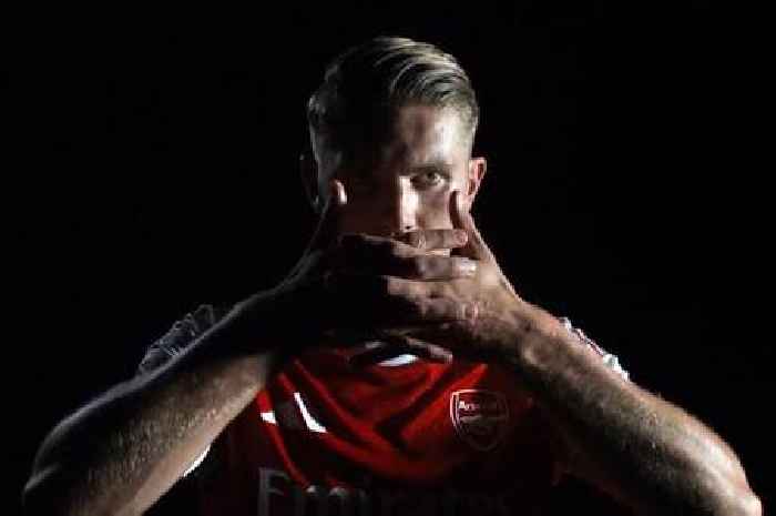 BREAKING Arsenal announce Viktor Gyokeres signing as iconic shirt number confirmed
