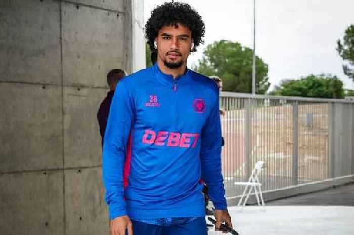 Stoke City reunion for Ki-Jana Hoever amid Wolves uncertainty