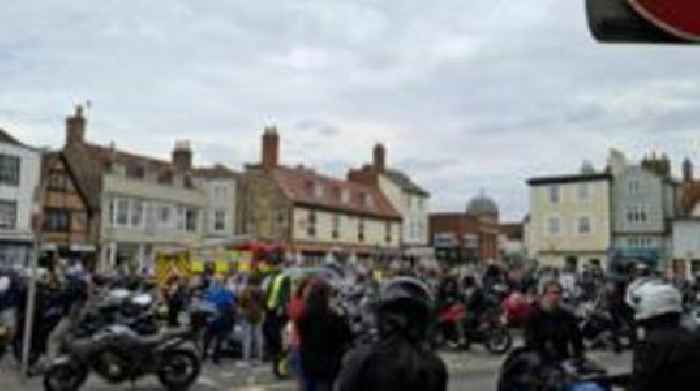 Bikers pay tribute to victims of Bicester fire