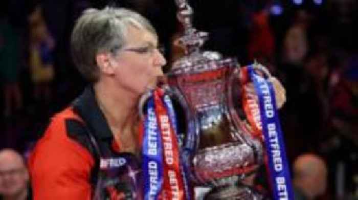Ashton beats Sherrock to win Women's World Matchplay