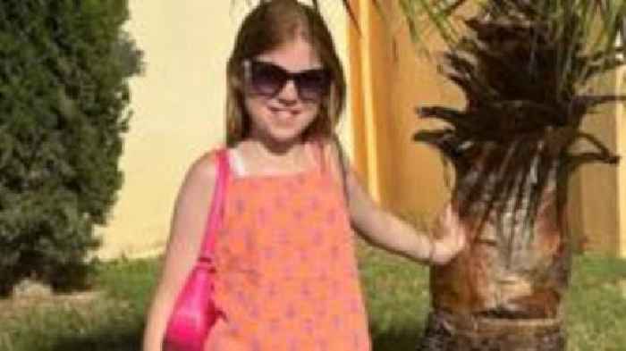 Girl dies four days after being pulled from sea