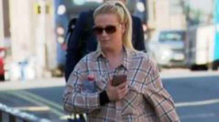 Woman who let child drive car must do unpaid work