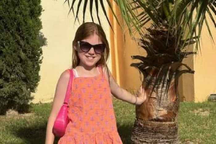 Teen girl dies four days after 'getting into difficulty' at popular beach