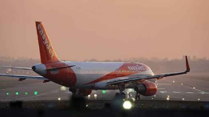 Terror probe as man arrested 'after shouting Allahu Akbar and death to Trump' on flight