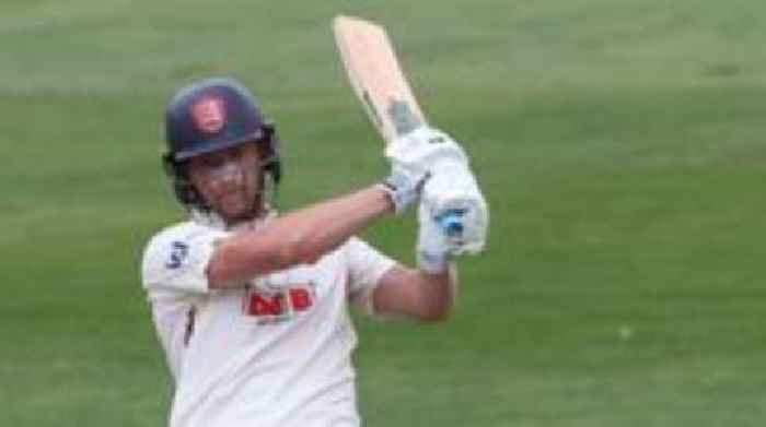 Westley continues rich form for Essex against Bears