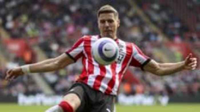 Bednarek ends eight-year Saints stay to join Porto