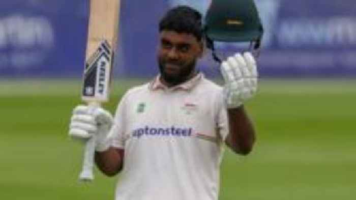 Ahmed stars again as Leics pile up runs at Kent