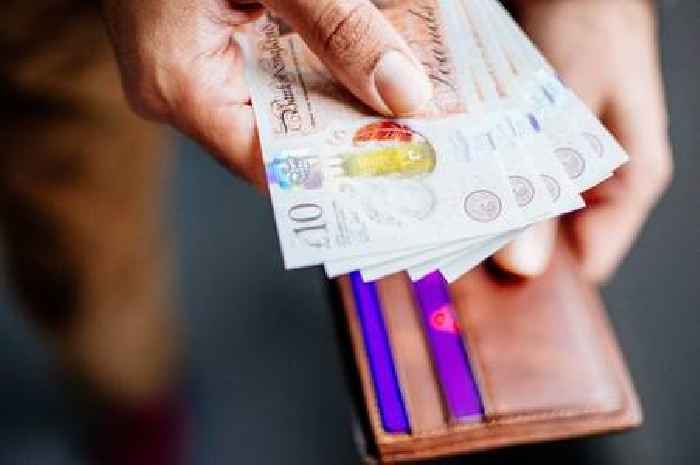 DWP payment dates for August 2025 including Universal Credit