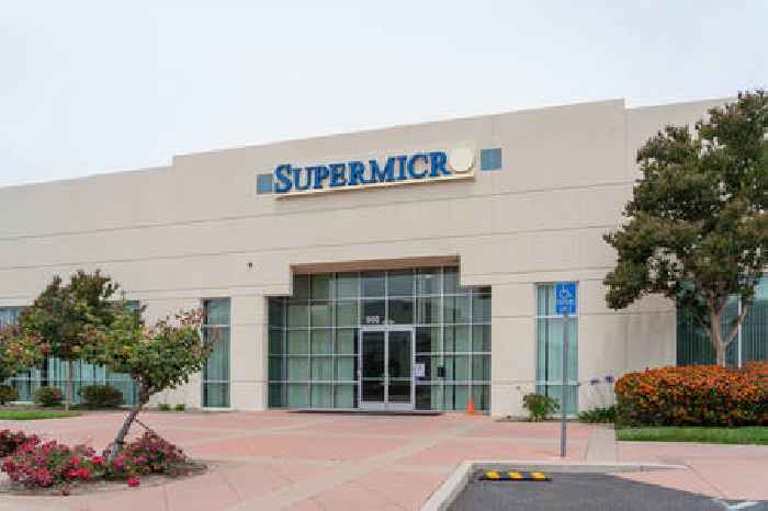 SMCI stock price pattern points to a surge to $106 after earnings