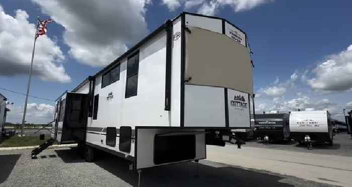 2026 Cedar Creek Cottage 412FWC Is the Biggest Couple's RV We May Find This New Year