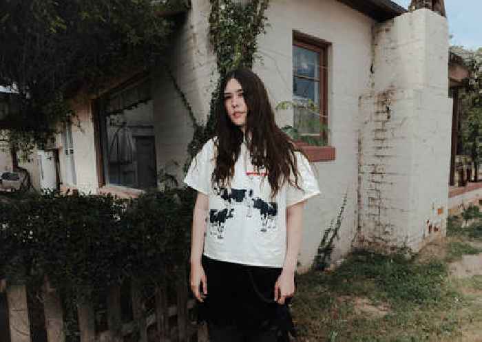 Sydney Sprague – “Long Island”