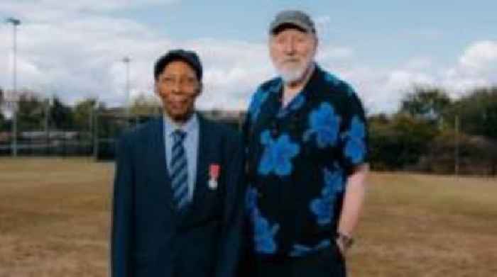 Thameslink's oldest rail worker honoured with song