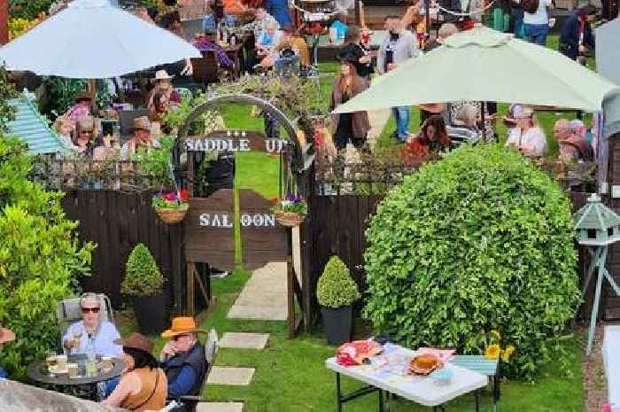Couple host wild West Lothian garden shindig in memory of their neighbour