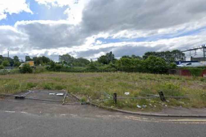 Plans for electric vehicle charging hub on 'derelict' land in Paisley approved by Renfrewshire Council