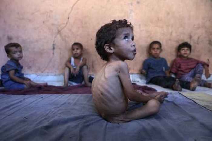 Yousaf and wife appeal to Starmer 'as a father' to stop Gaza tragedy