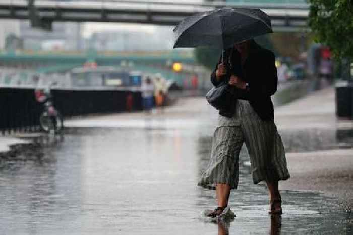 Met Office maps show where heavy rain will fall in Wales as UK thunderstorm warning issued