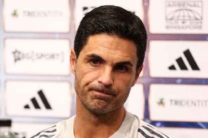 Mikel Arteta told of '11 unhappy players' claim as Viktor Gyokeres handed rival warning