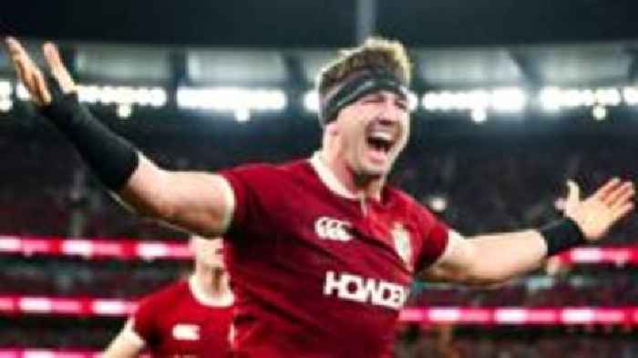 France want regular Lions games - Benazzi