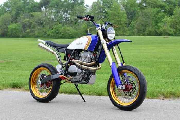 Honda XR650L Supermoto Looks Like an Incredibly Fun Ride Packed Full of Adrenaline